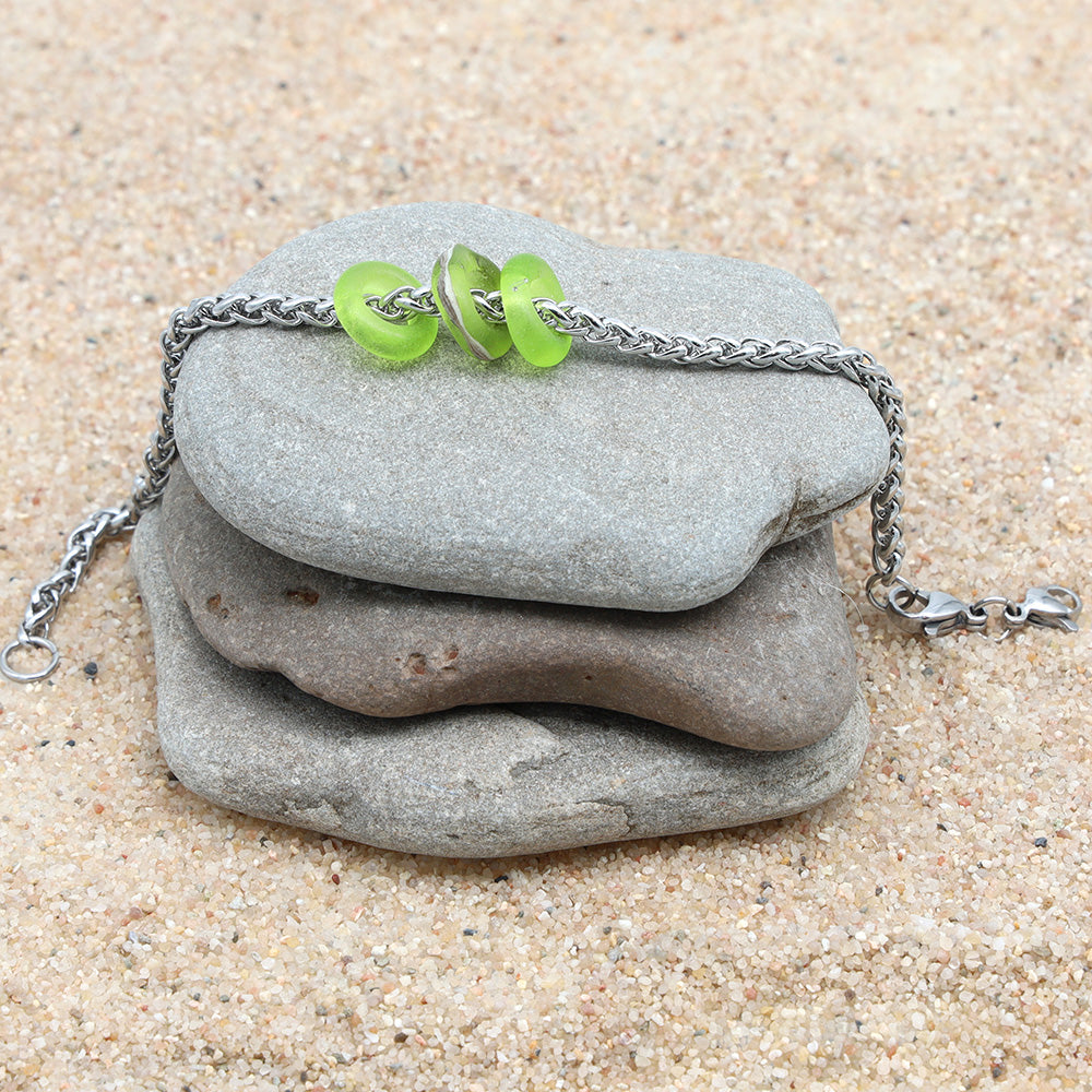 Bracelet with 3 Frosted Lime Transparent Glass Beads